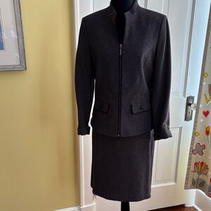 John Meyer Collection ladies’ skirt suit Size 8